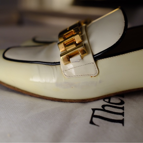 Charming Prada Vintage Patent Leather Loafers - Picture 7 of 13